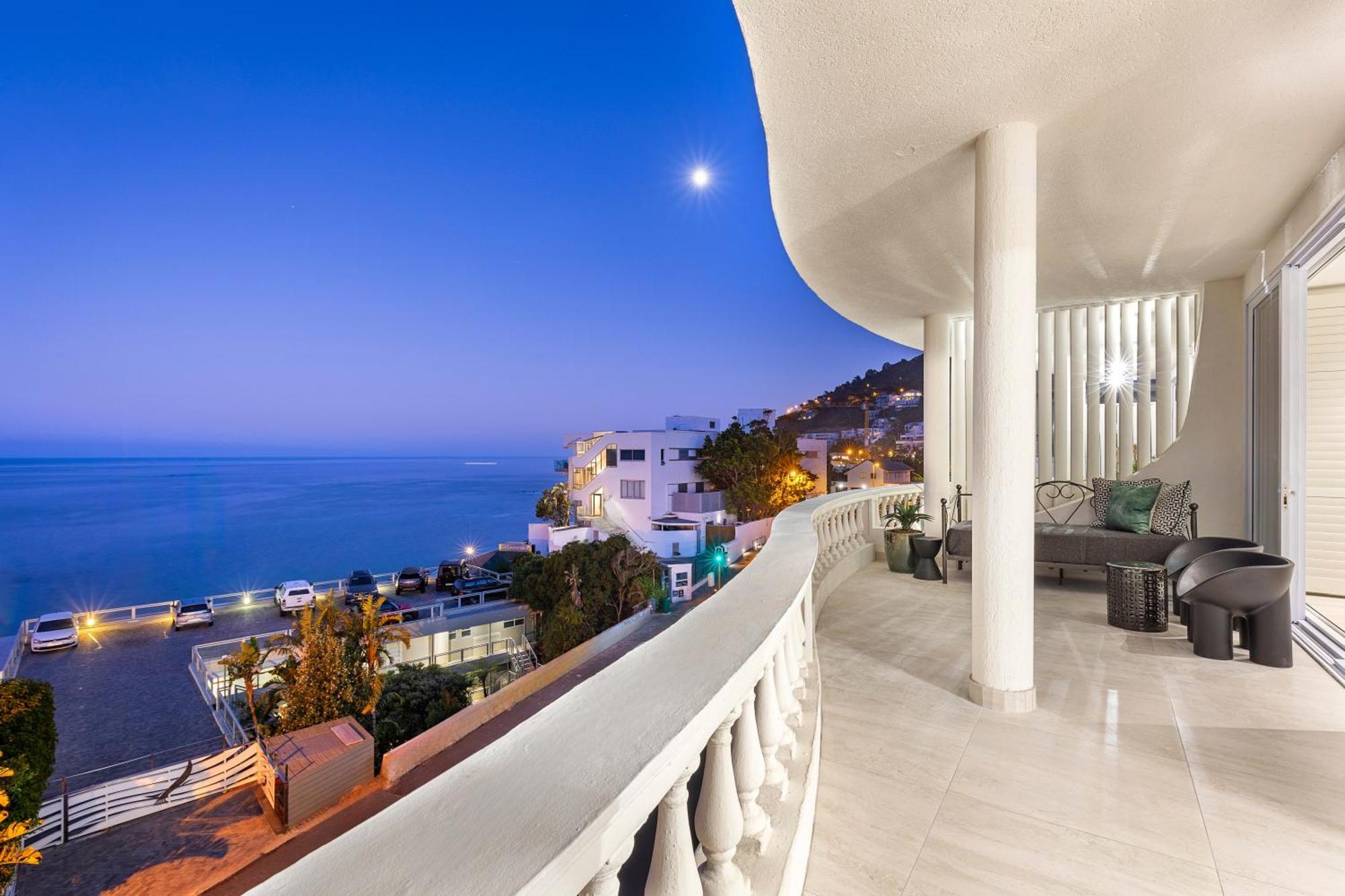 Clifton Yolo Spaces - Clifton Beachfront Apartments ケープタウン エクステリア 写真