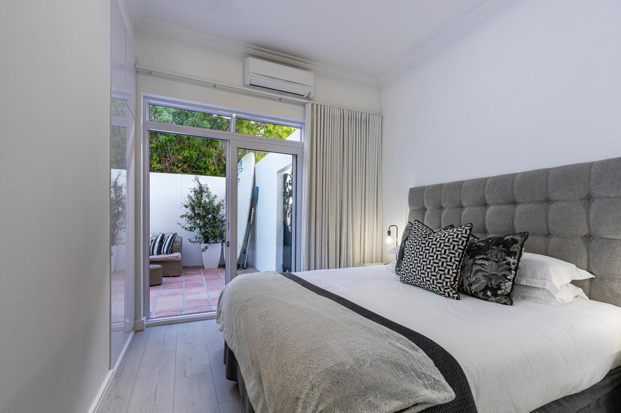 Clifton Yolo Spaces - Clifton Beachfront Apartments ケープタウン エクステリア 写真